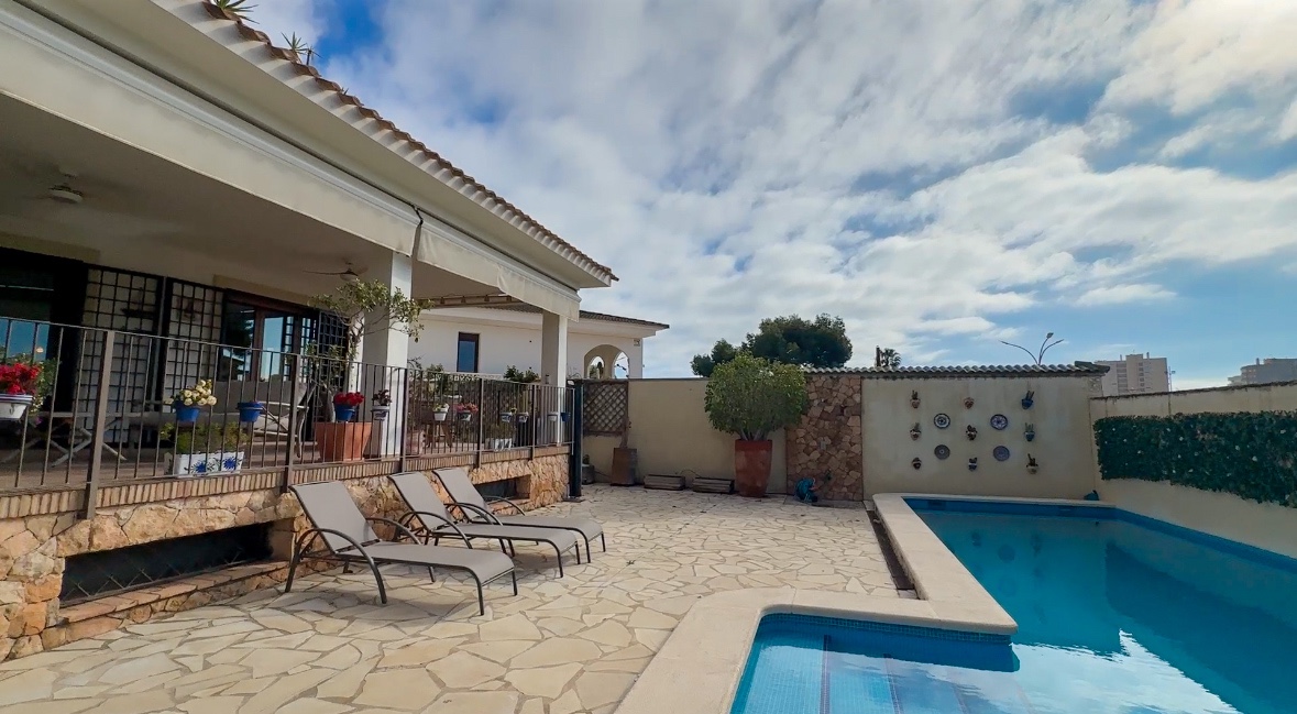 7 Bed, 5 Bath, HouseFor Sale, Dehesa de Campoamor, Alicante