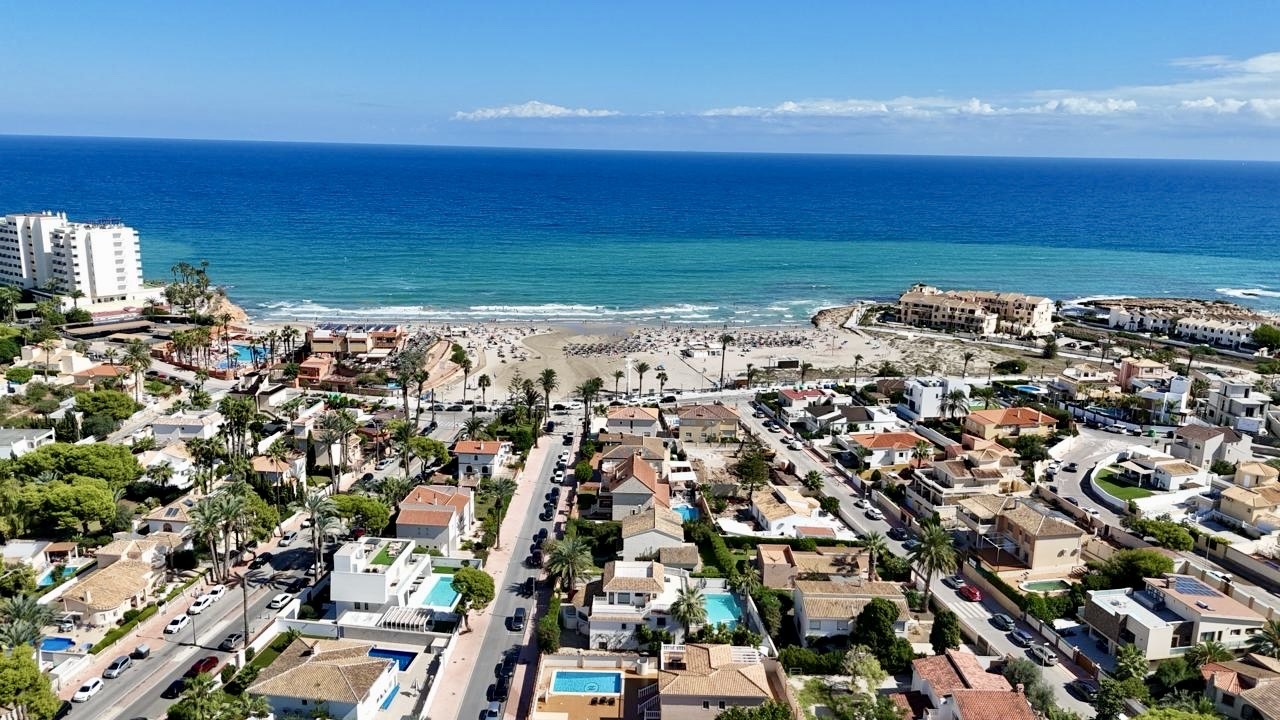 1 Bed, 1 Bath, ApartmentFor Sale, La Zenia, Alicante