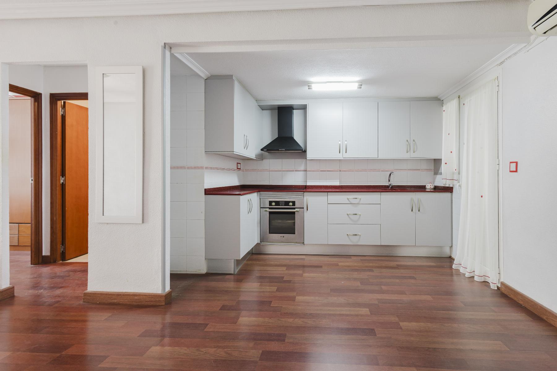 3 Bed, 2 Bath, ApartmentFor Sale, Torrevieja, Alicante