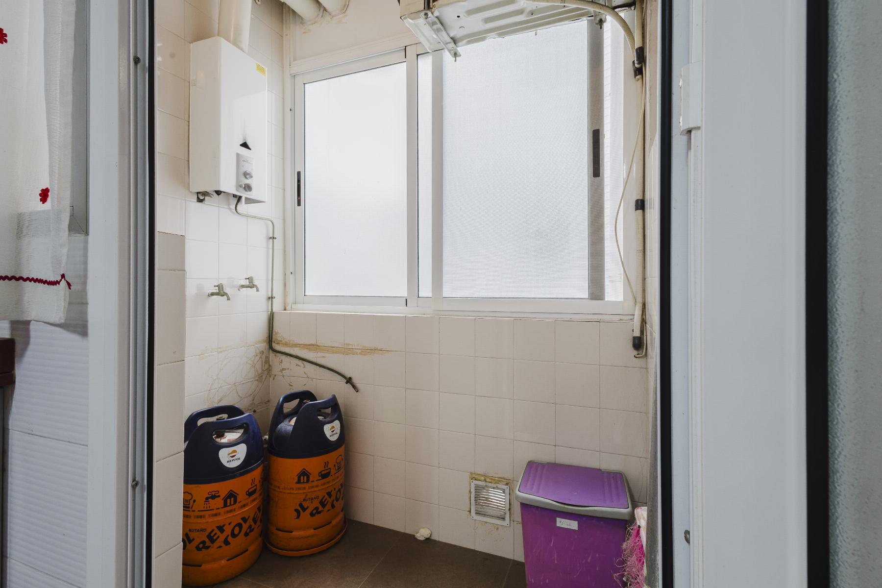 3 Bed, 2 Bath, ApartmentFor Sale, Torrevieja, Alicante