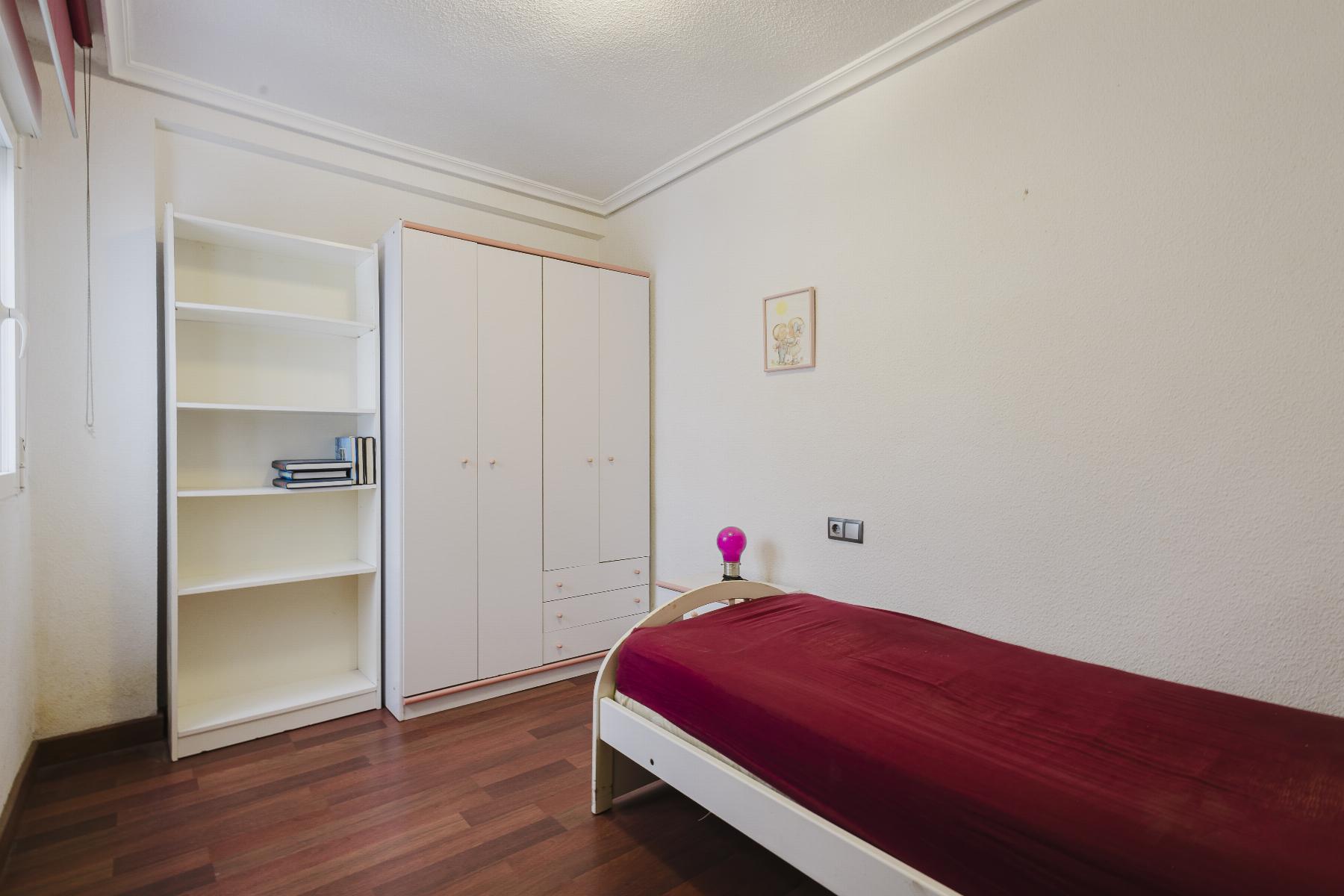 3 Bed, 2 Bath, ApartmentFor Sale, Torrevieja, Alicante