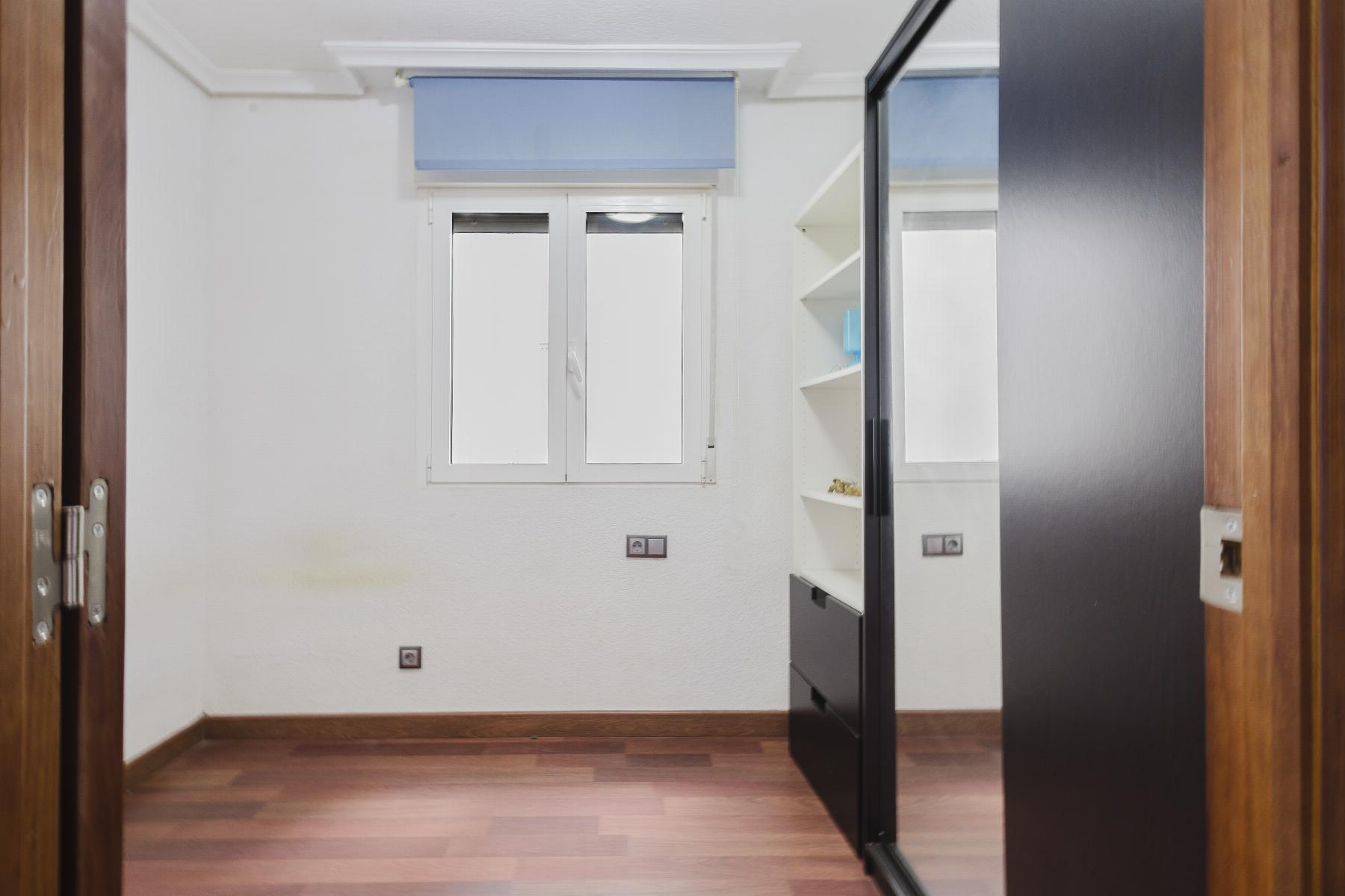 3 Bed, 2 Bath, ApartmentFor Sale, Torrevieja, Alicante