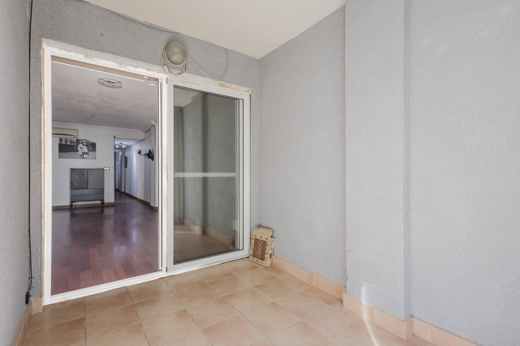 3 Bed, 2 Bath, ApartmentFor Sale, Torrevieja, Alicante
