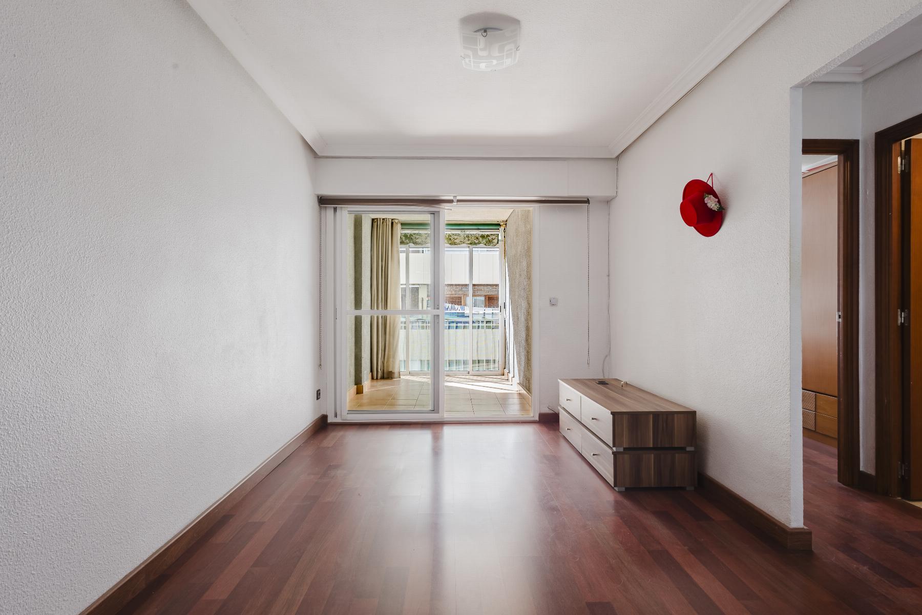 3 Bed, 2 Bath, ApartmentFor Sale, Torrevieja, Alicante