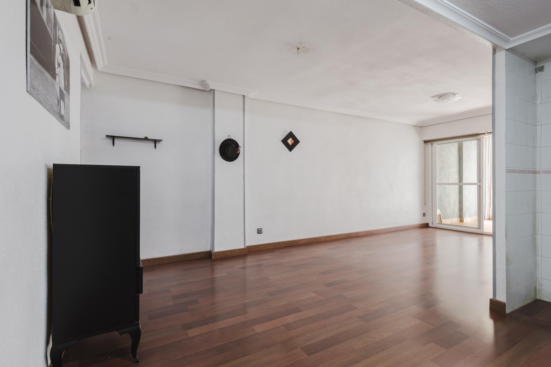 3 Bed, 2 Bath, ApartmentFor Sale, Torrevieja, Alicante