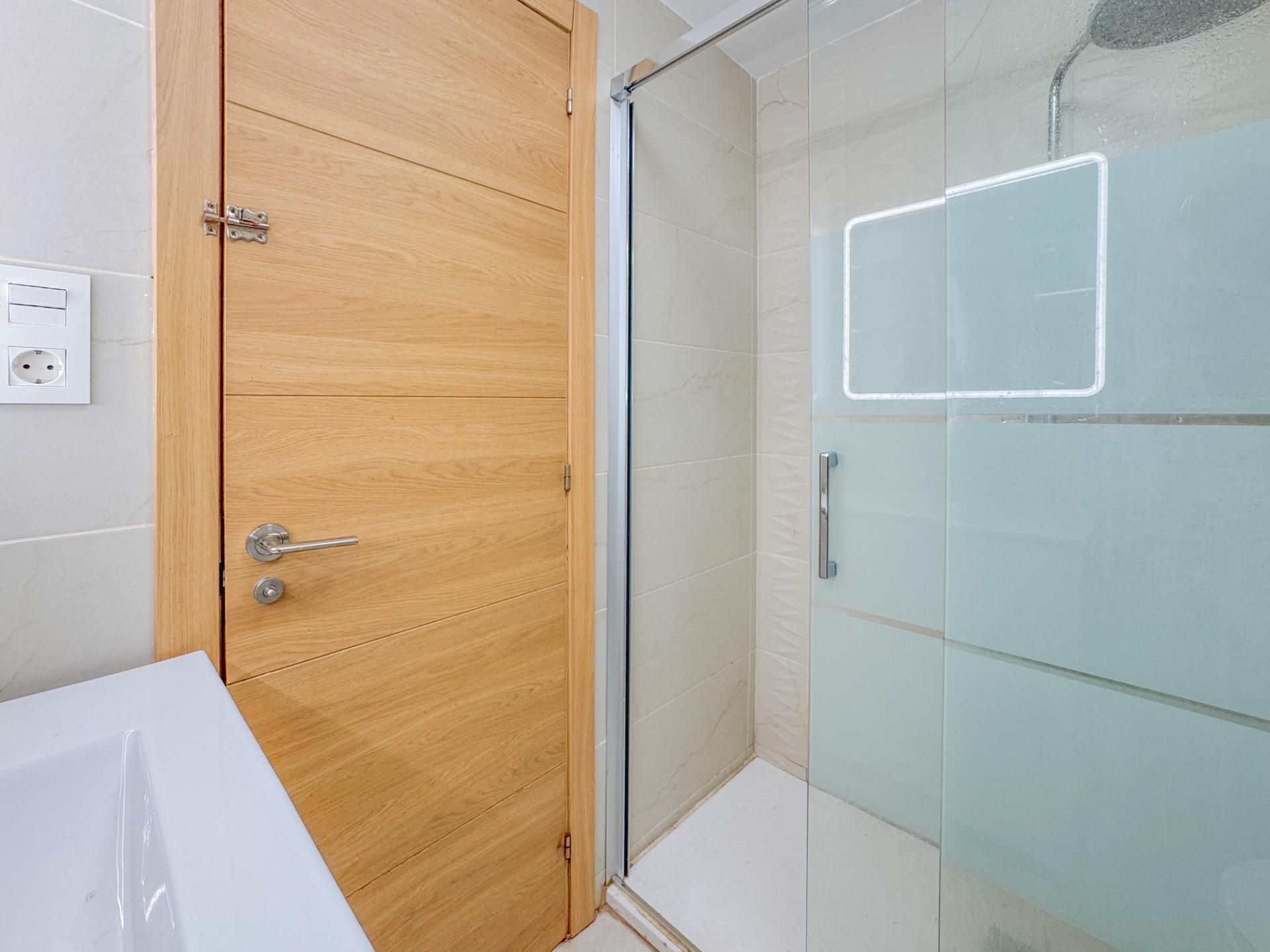 3 Bed, 1 Bath, ApartmentFor Sale, Torrevieja, Alicante