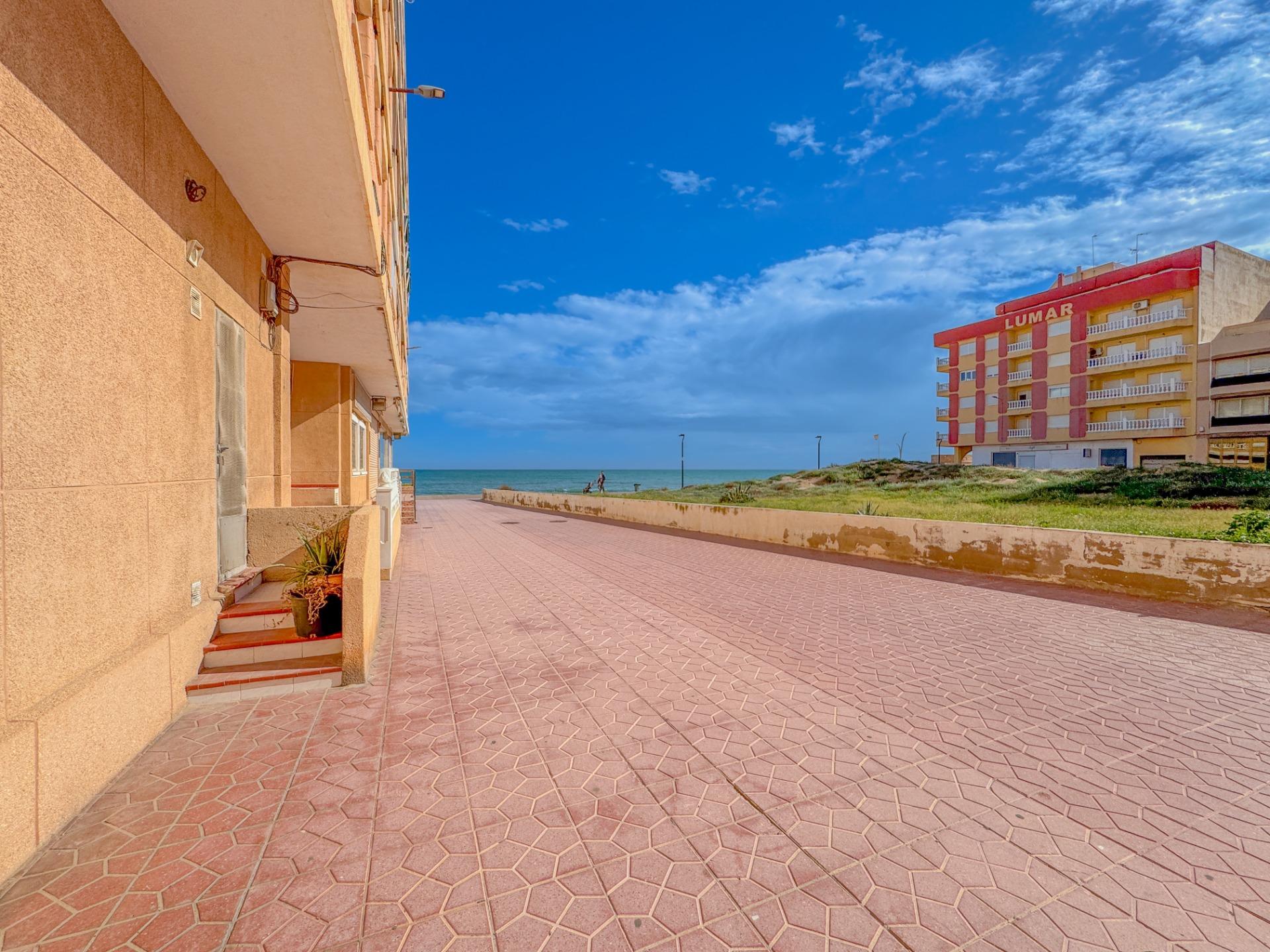3 Bed, 1 Bath, ApartmentFor Sale, Torrevieja, Alicante