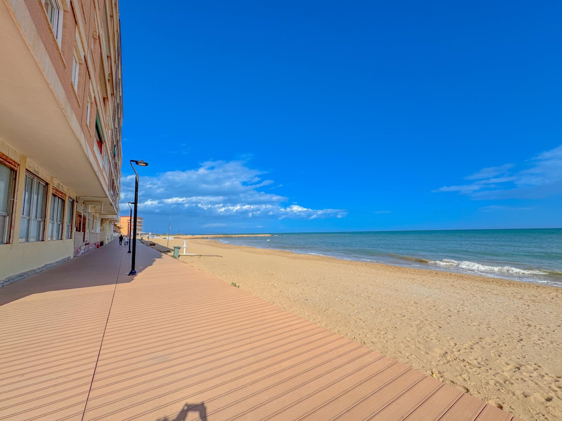 3 Bed, 1 Bath, ApartmentFor Sale, Torrevieja, Alicante