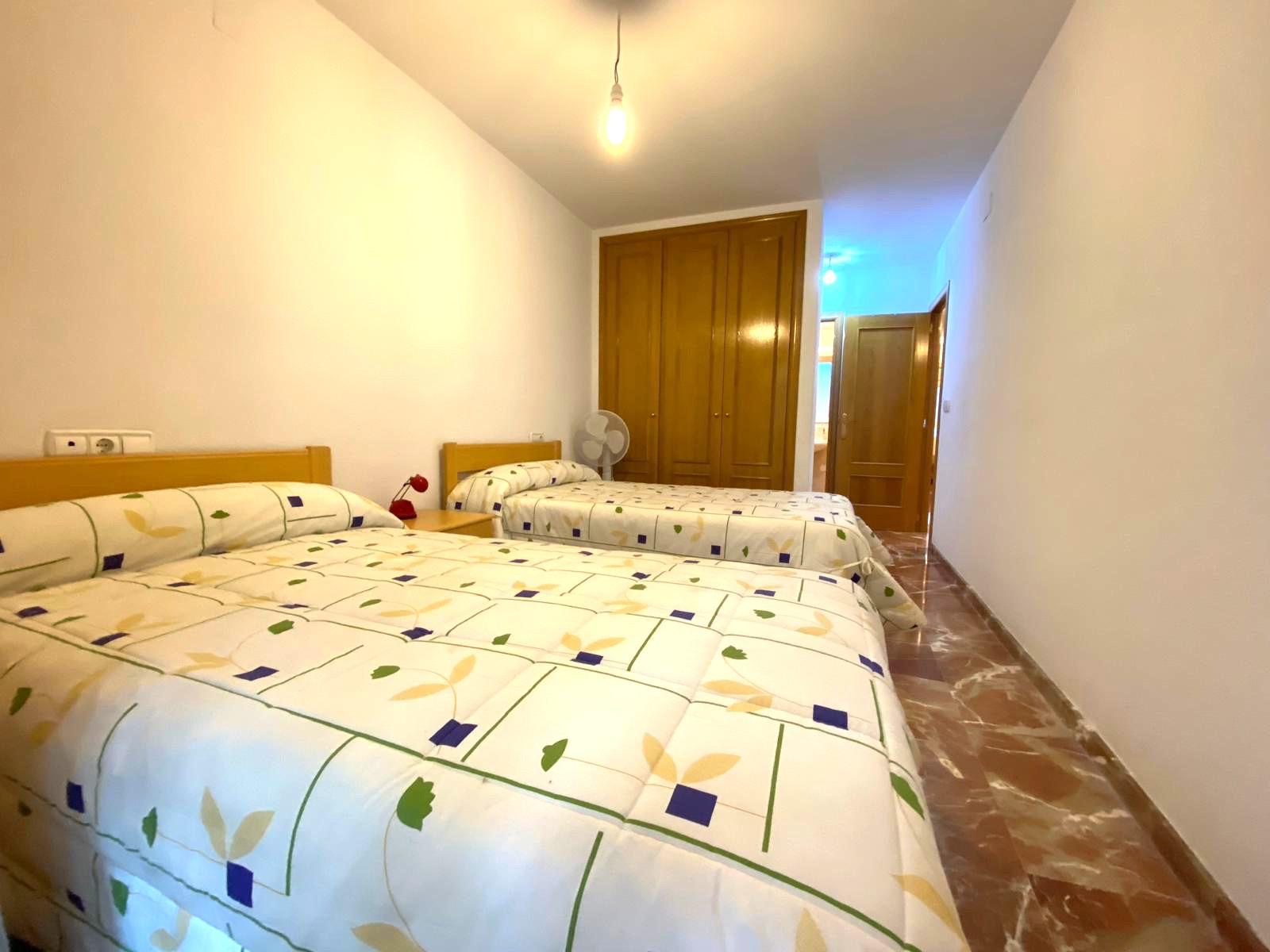 4 Bed, 2 Bath, ApartmentFor Sale, Alicante, Alicante