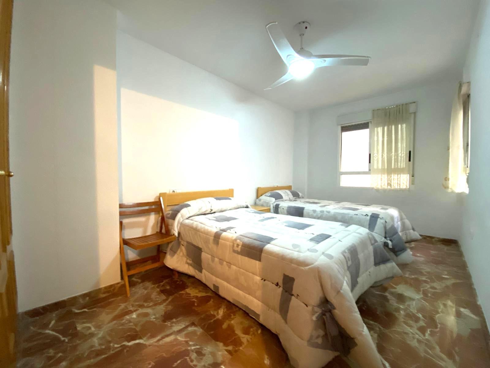 4 Bed, 2 Bath, ApartmentFor Sale, Alicante, Alicante