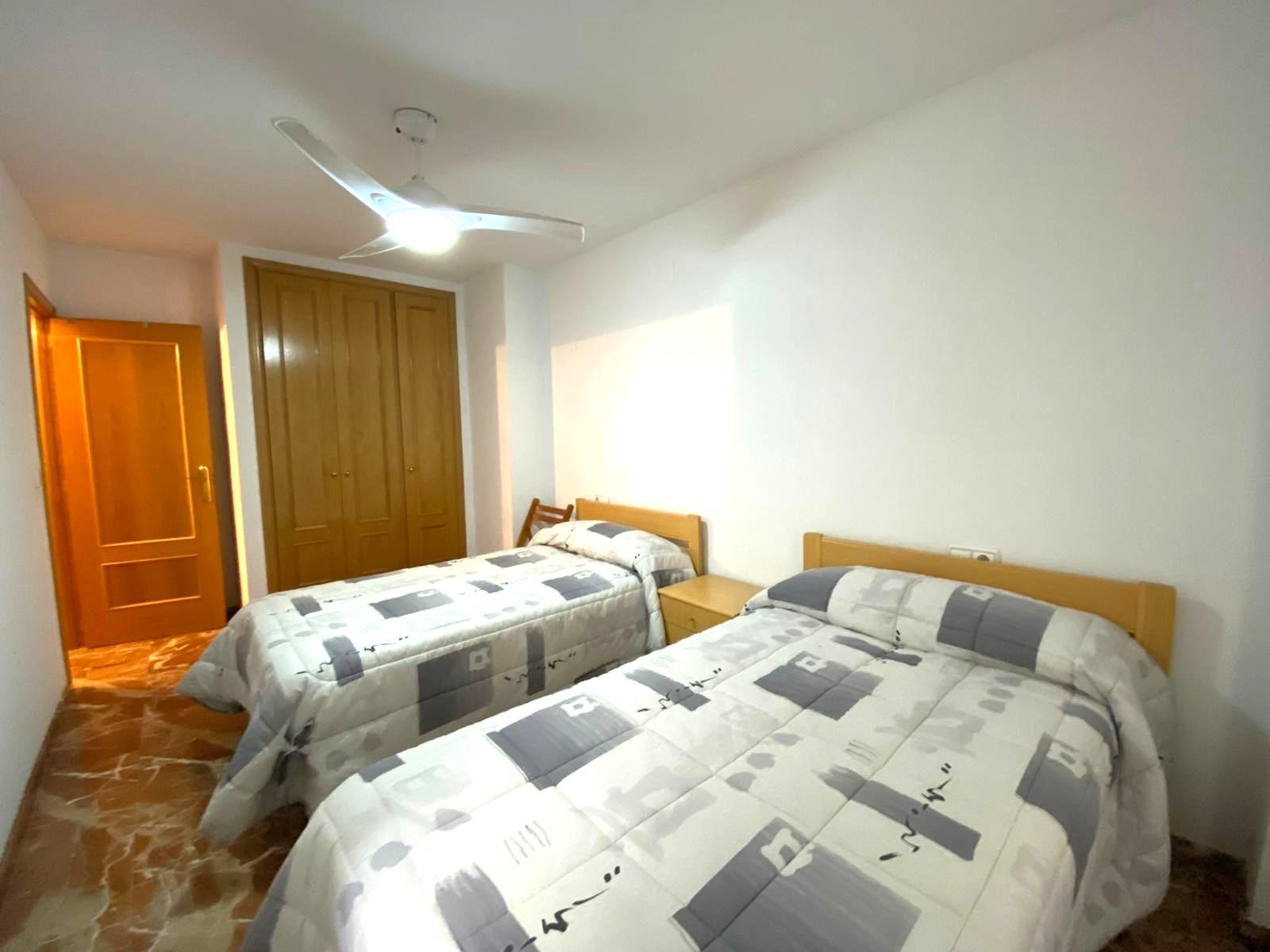 4 Bed, 2 Bath, ApartmentFor Sale, Alicante, Alicante