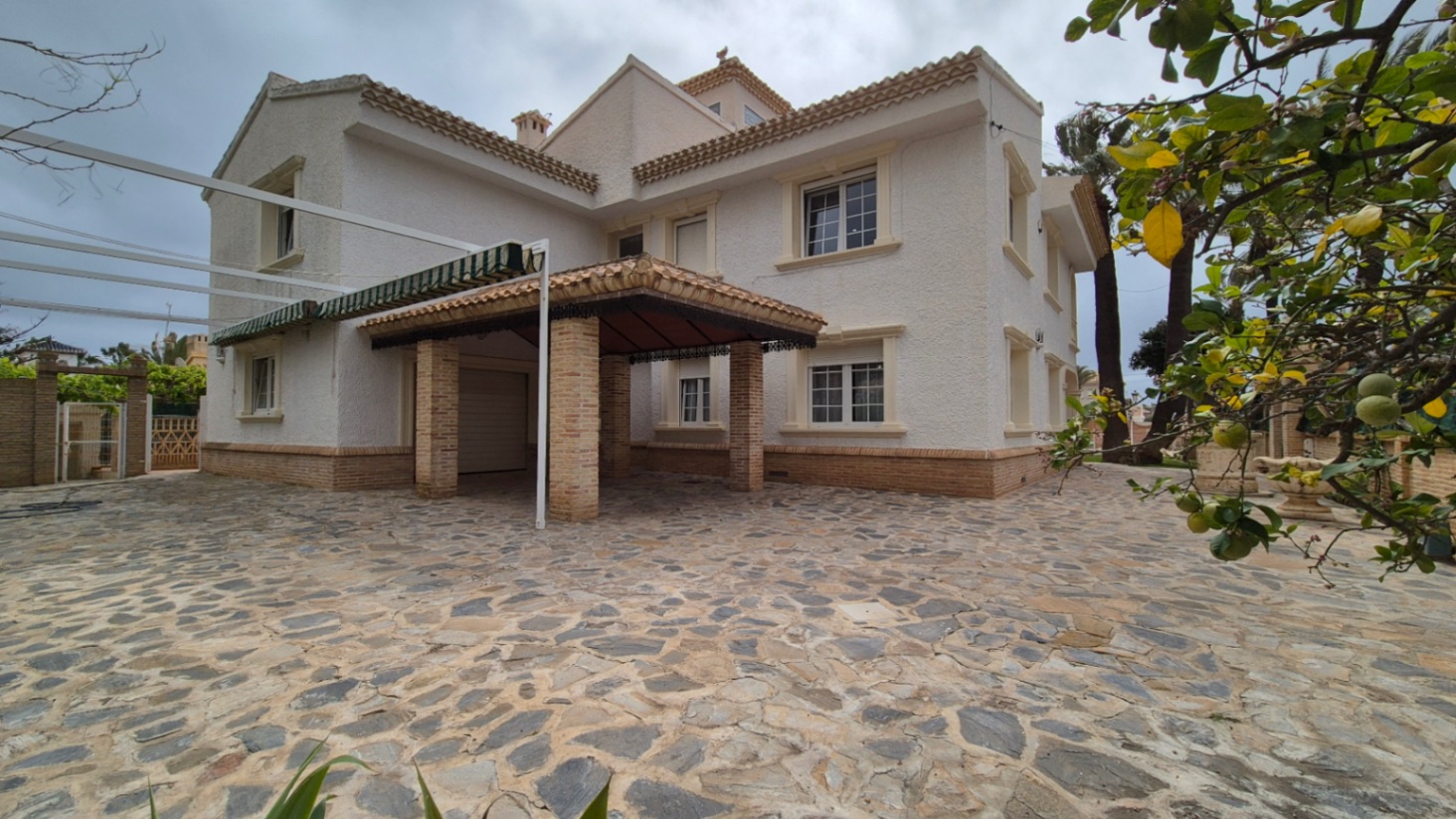 7 Bed, 3 Bath, HouseFor Sale, Orihuela, Alicante