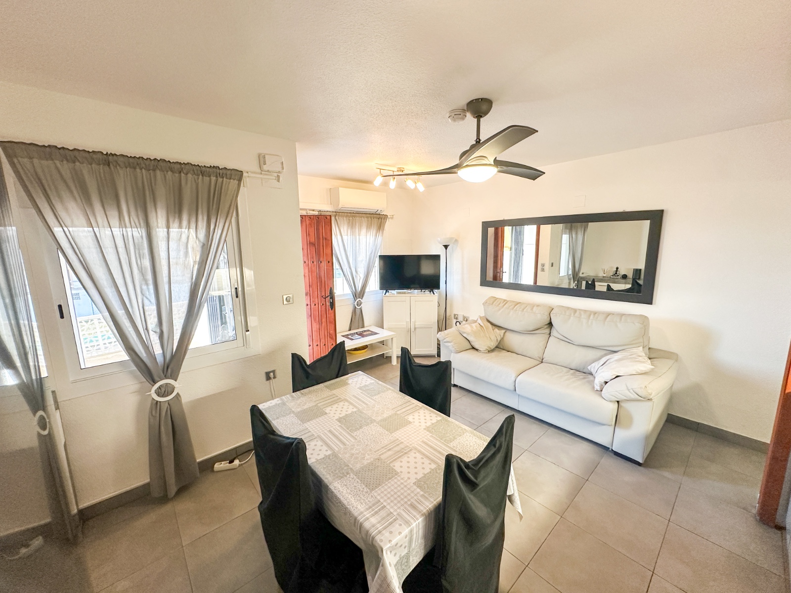 1 Bed, 1 Bath, ApartmentFor Sale, Villamartin, Alicante