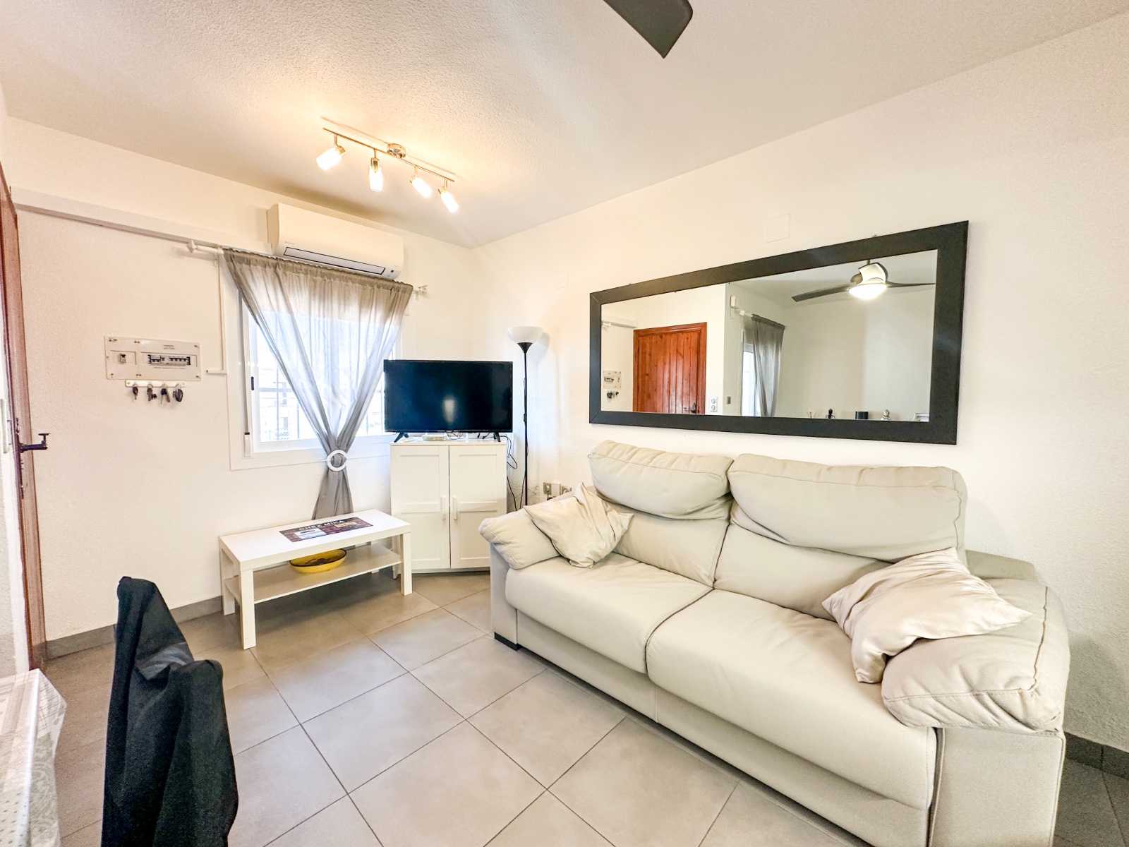 1 Bed, 1 Bath, ApartmentFor Sale, Villamartin, Alicante