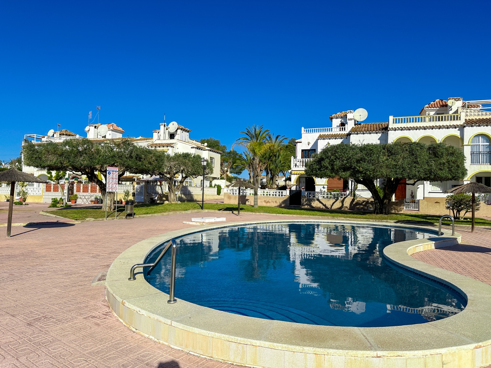 1 Bed, 1 Bath, ApartmentFor Sale, Villamartin, Alicante