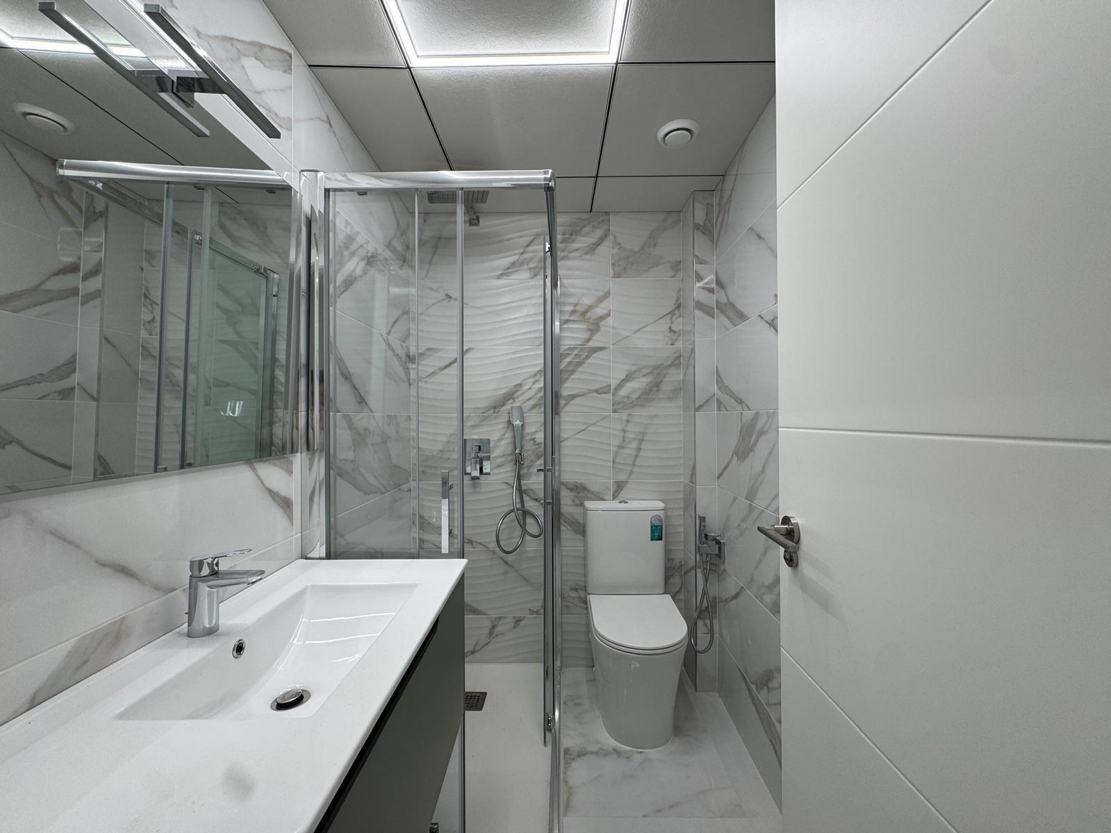 2 Bed, 1 Bath, ApartmentFor Sale, Torrevieja, Alicante