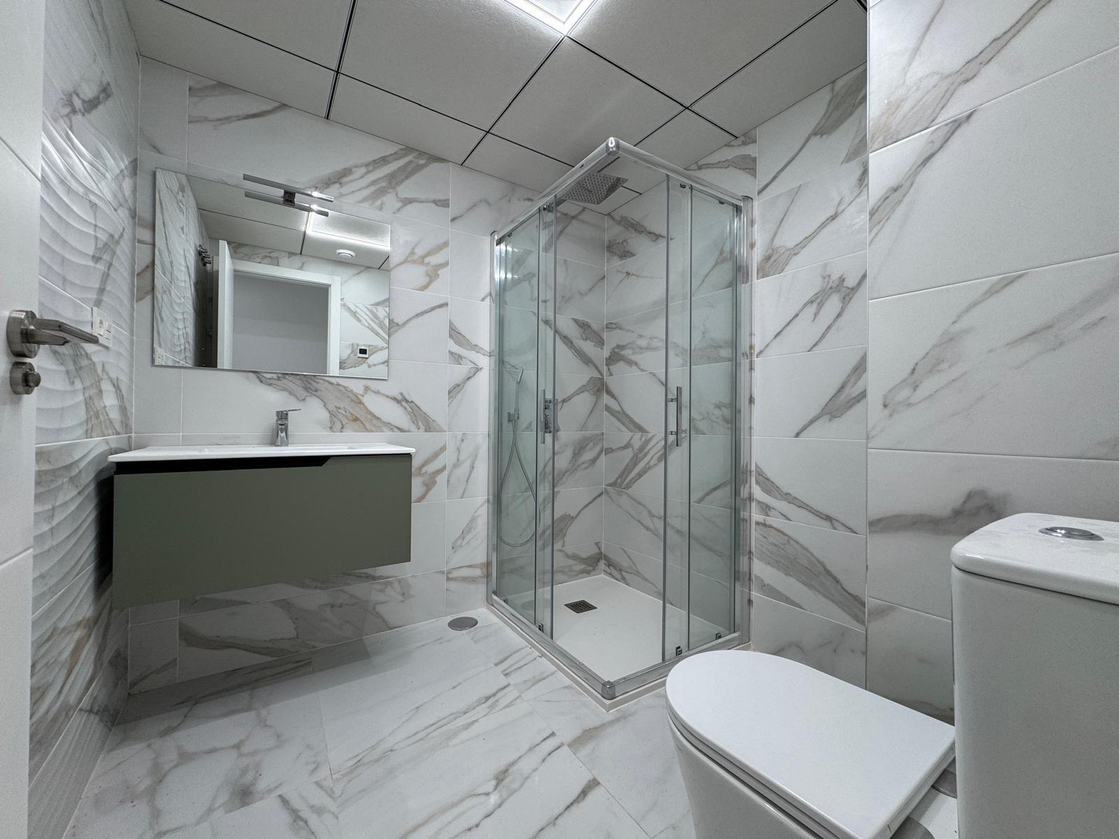 2 Bed, 1 Bath, ApartmentFor Sale, Torrevieja, Alicante