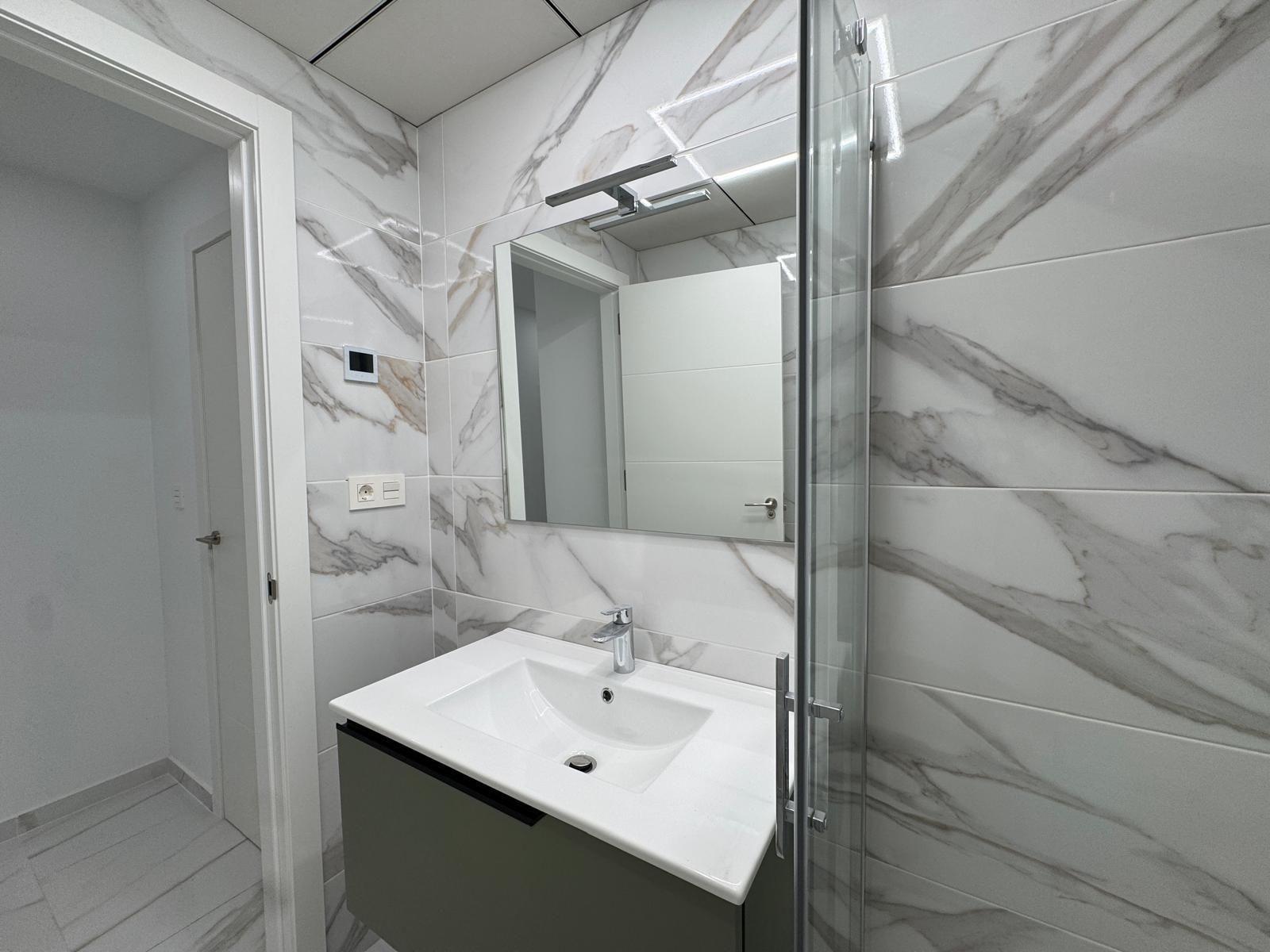 2 Bed, 1 Bath, ApartmentFor Sale, Torrevieja, Alicante