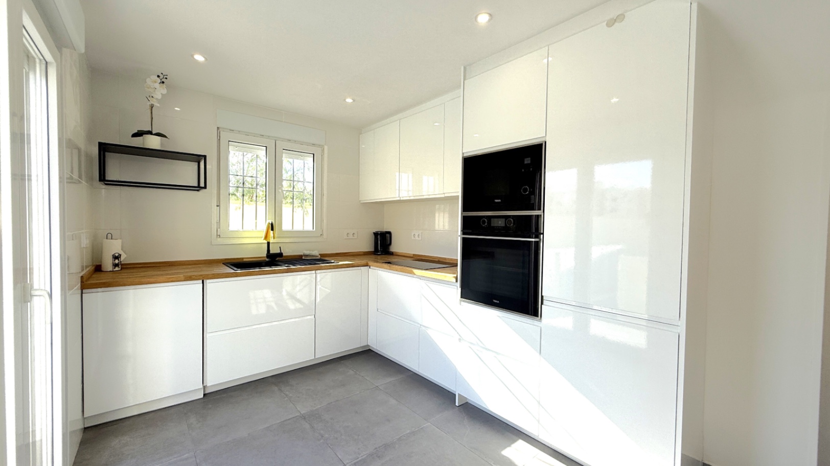 2 Bed, 2 Bath, HouseFor Sale, Orihuela, Alicante