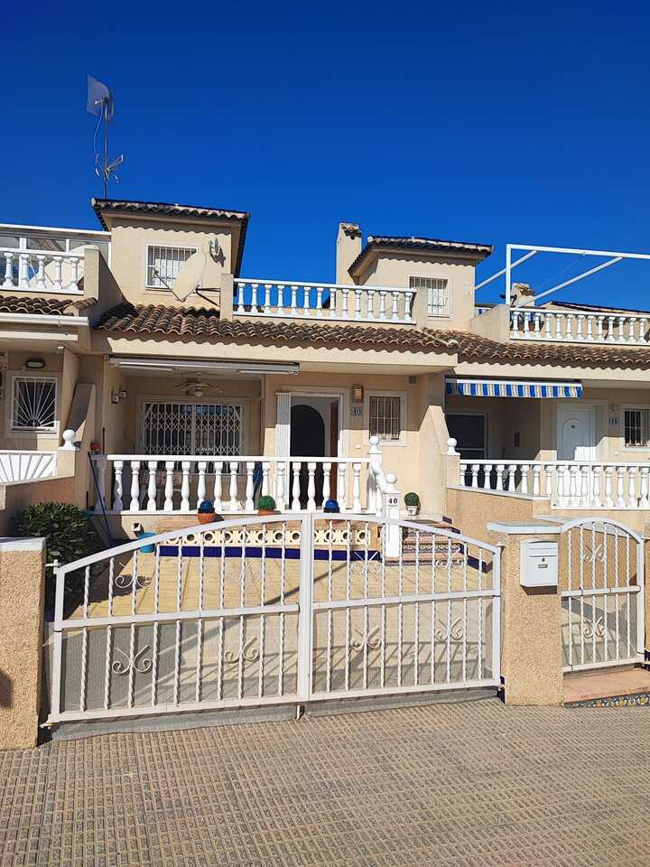 4 Bed, 2 Bath, HouseFor Sale, Benijofar, Alicante