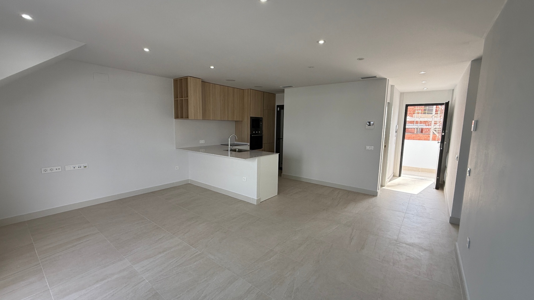 2 Bed, 1 Bath, ApartmentFor Sale, Torrevieja, Alicante