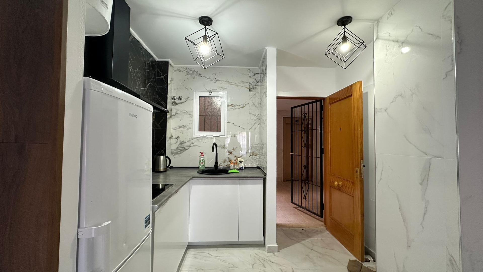 2 Bed, 1 Bath, ApartmentFor Sale, Torrevieja, Alicante