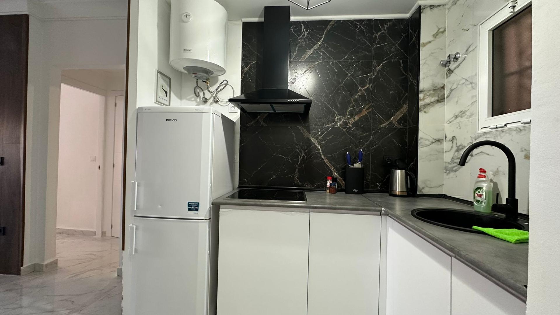 2 Bed, 1 Bath, ApartmentFor Sale, Torrevieja, Alicante