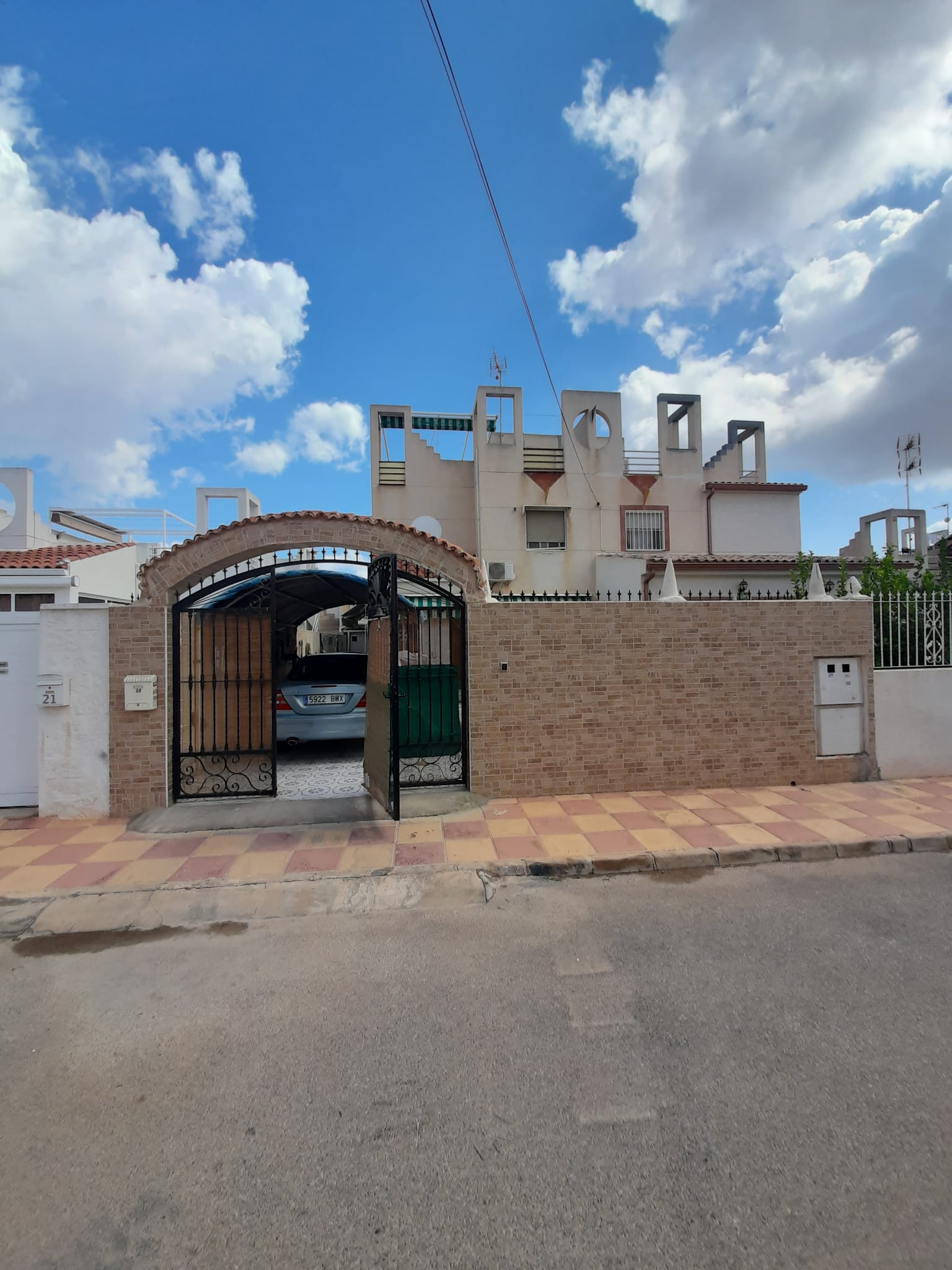 4 Bed, 2 Bath, HouseFor Sale, Torrevieja, Alicante