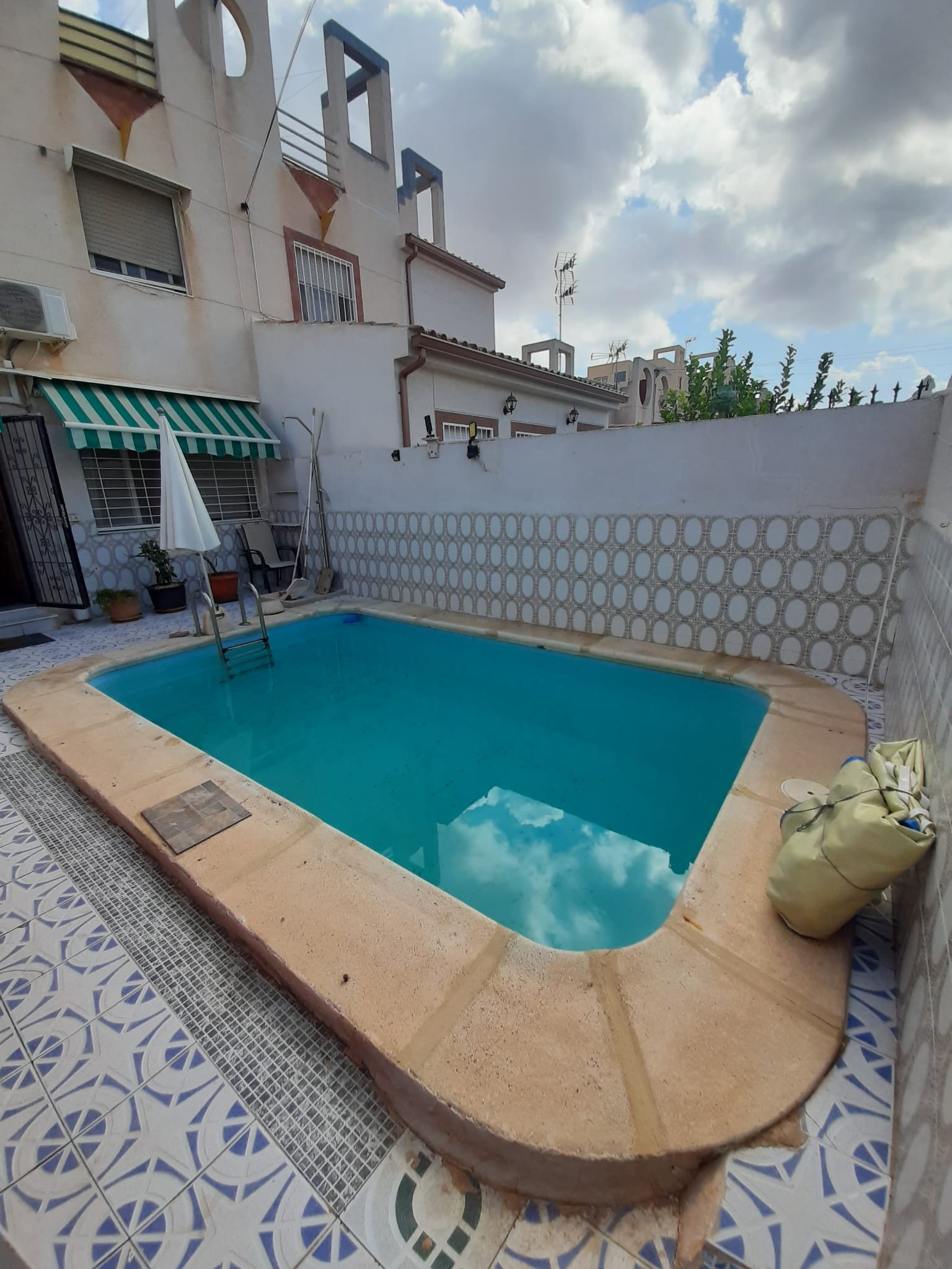 4 Bed, 2 Bath, HouseFor Sale, Torrevieja, Alicante