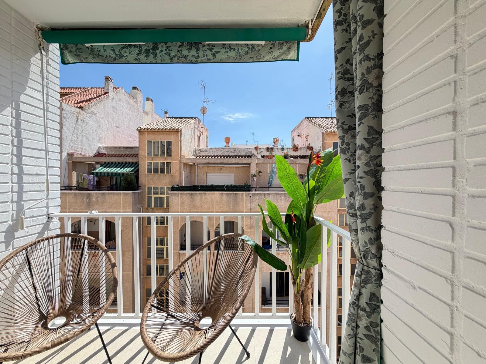 3 Bed, 1 Bath, ApartmentFor Sale, Torrevieja, Alicante