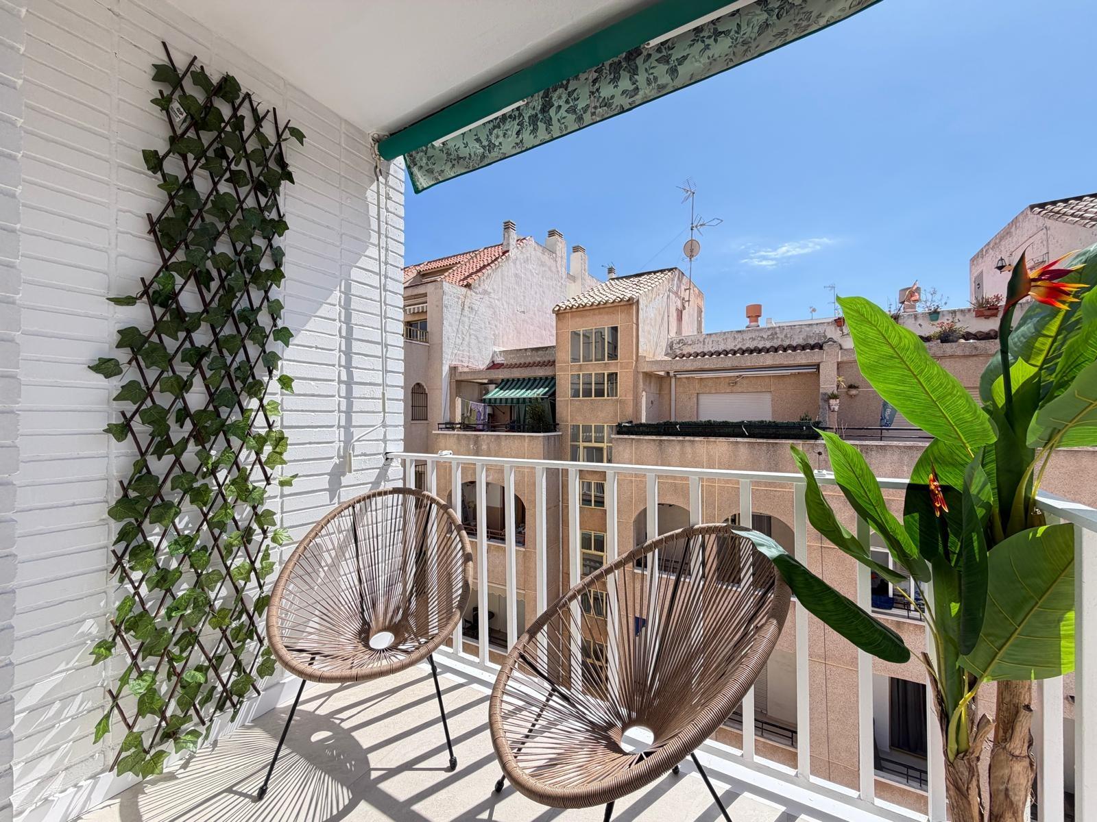 3 Bed, 1 Bath, ApartmentFor Sale, Torrevieja, Alicante