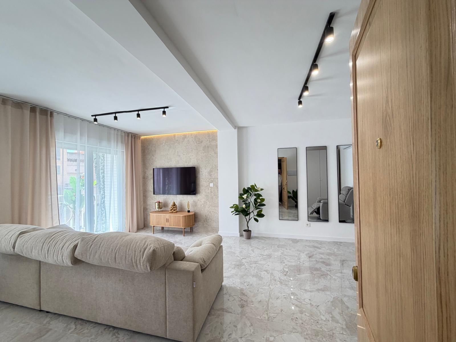 3 Bed, 1 Bath, ApartmentFor Sale, Torrevieja, Alicante