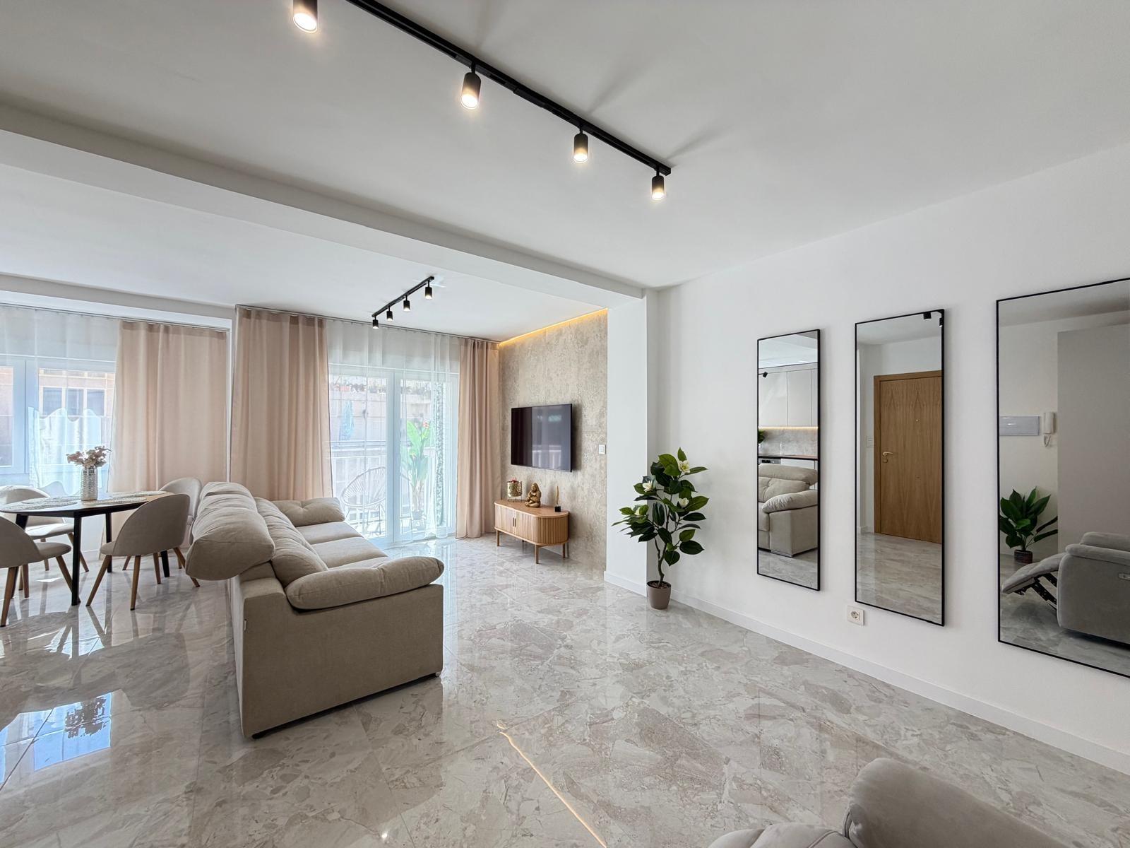 3 Bed, 1 Bath, ApartmentFor Sale, Torrevieja, Alicante