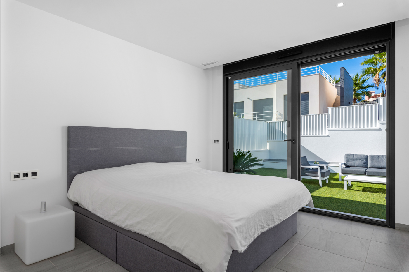 4 Bed, 4 Bath, HouseFor Sale, San Miguel de Salinas, Alicante