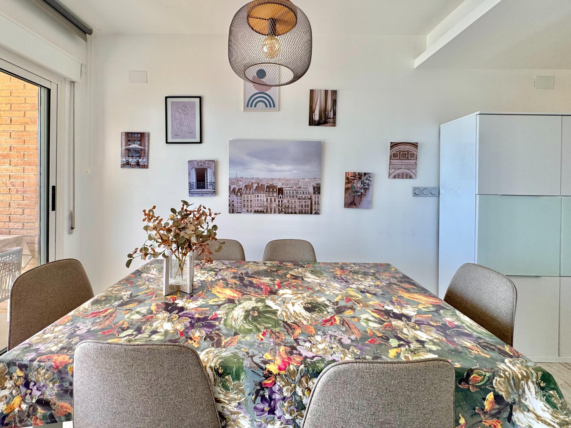 3 Bed, 2 Bath, ApartmentFor Sale, Torrevieja, Alicante