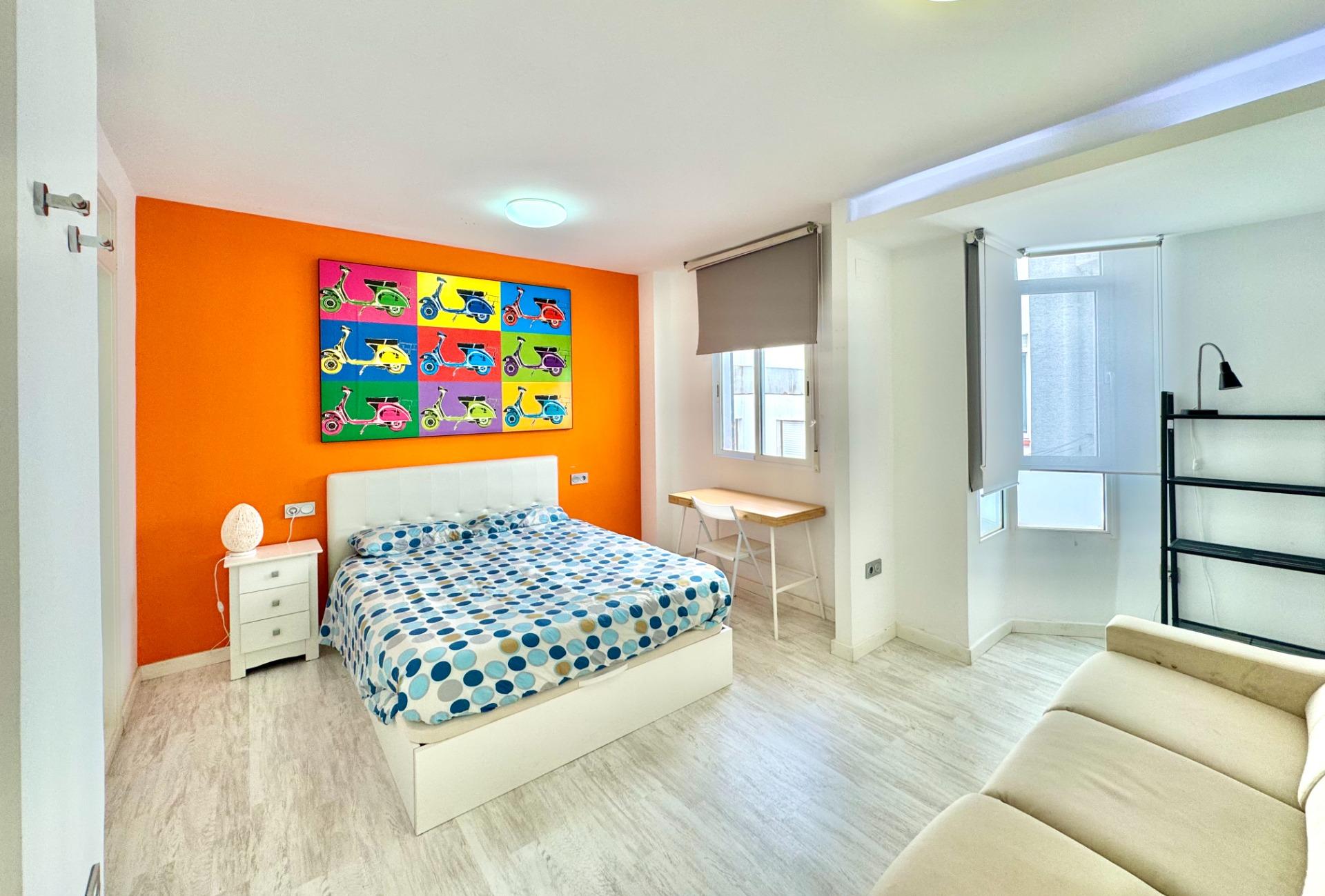 3 Bed, 2 Bath, ApartmentFor Sale, Torrevieja, Alicante