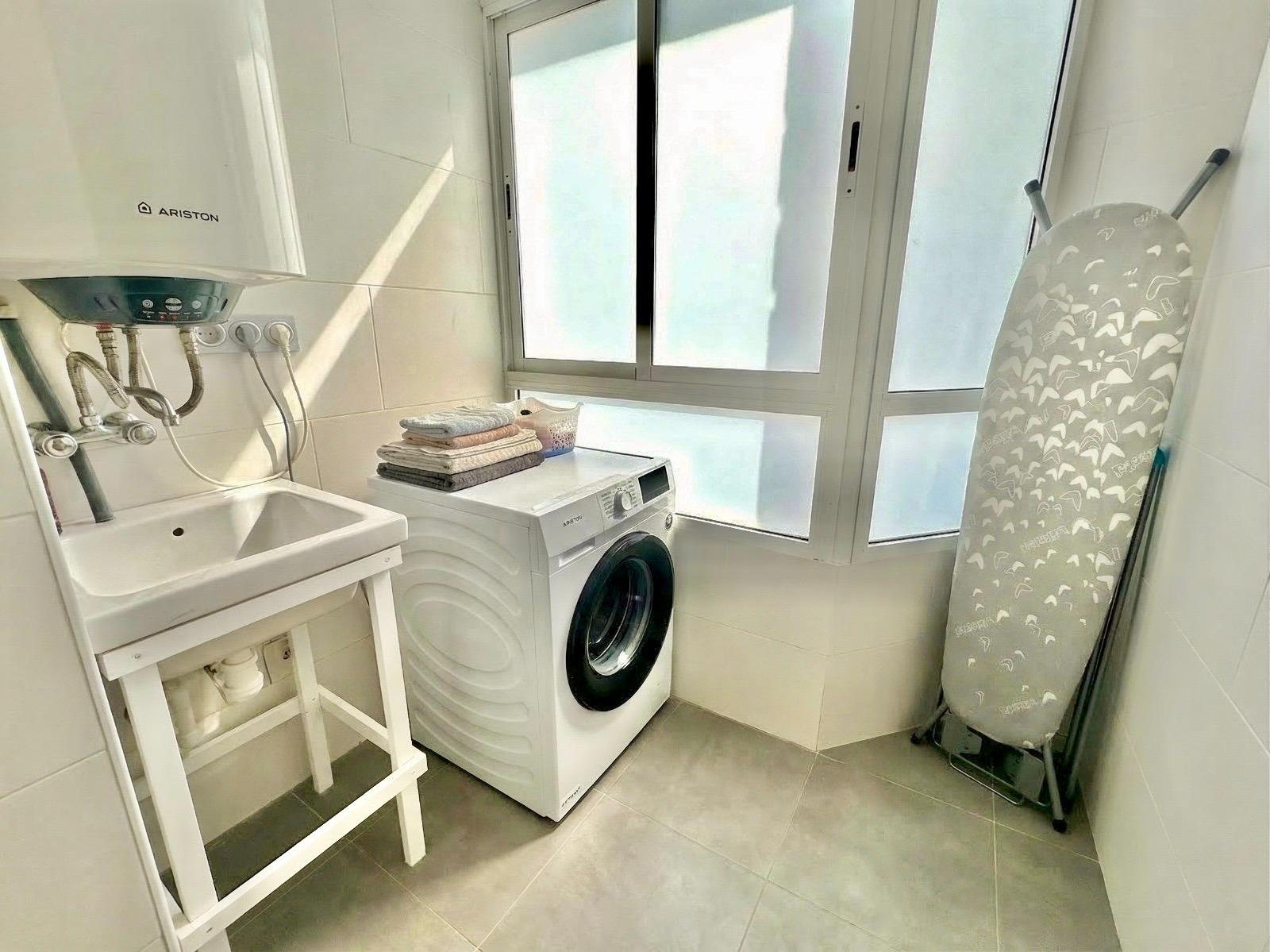 3 Bed, 2 Bath, ApartmentFor Sale, Torrevieja, Alicante