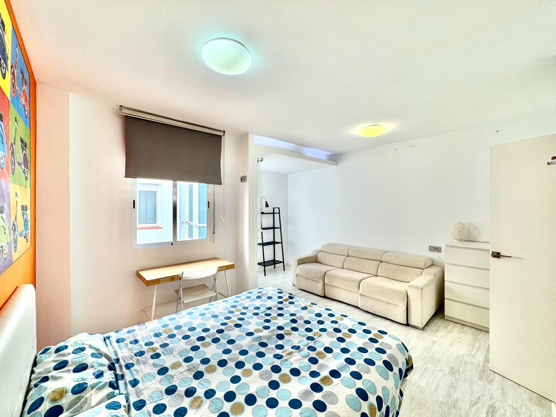 3 Bed, 2 Bath, ApartmentFor Sale, Torrevieja, Alicante