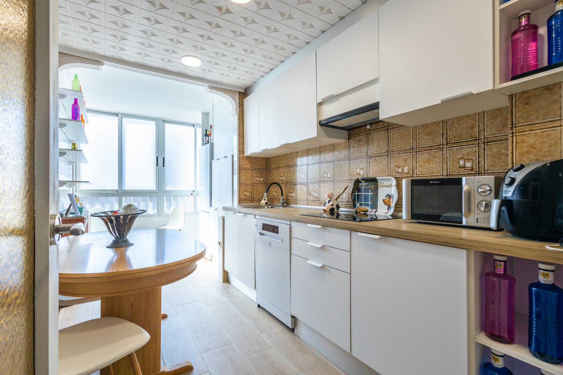 2 Bed, 1 Bath, ApartmentFor Sale, Torrevieja, Alicante