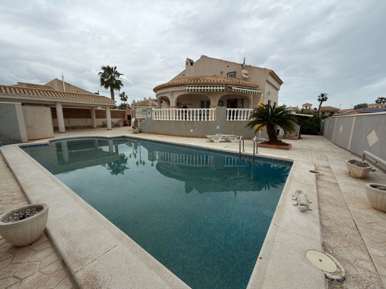 5 Bed, 3 Bath, HouseFor Sale, Playa Flamenca, Alicante