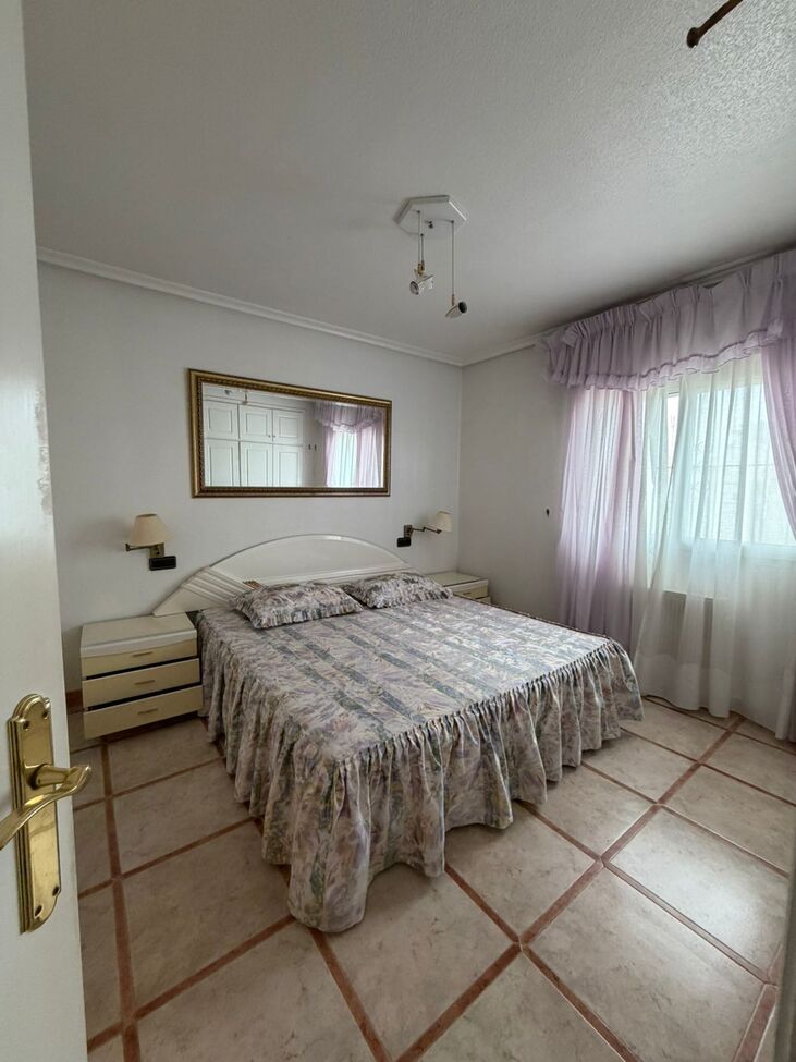 5 Bed, 3 Bath, HouseFor Sale, Playa Flamenca, Alicante