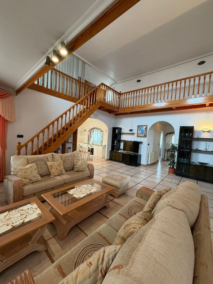 5 Bed, 3 Bath, HouseFor Sale, Playa Flamenca, Alicante