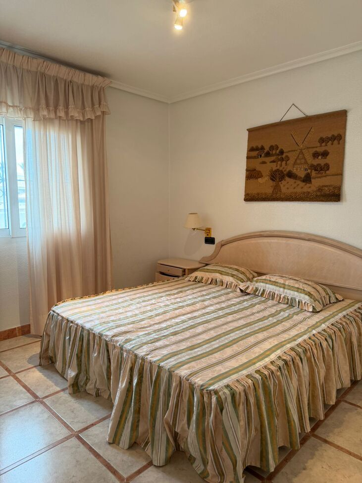 5 Bed, 3 Bath, HouseFor Sale, Playa Flamenca, Alicante