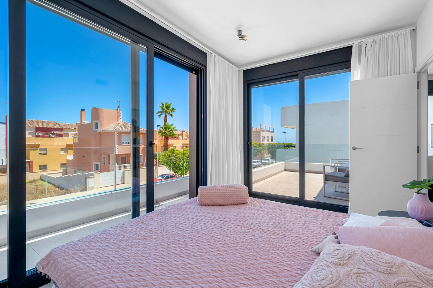 4 Bed, 3 Bath, HouseFor Sale, Guardamar Del Segura, Alicante