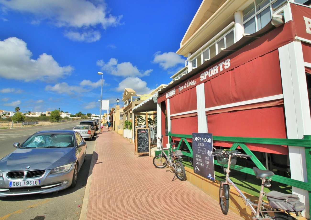 2 Bed, 1 Bath, ApartmentFor Sale, Villamartin, Alicante