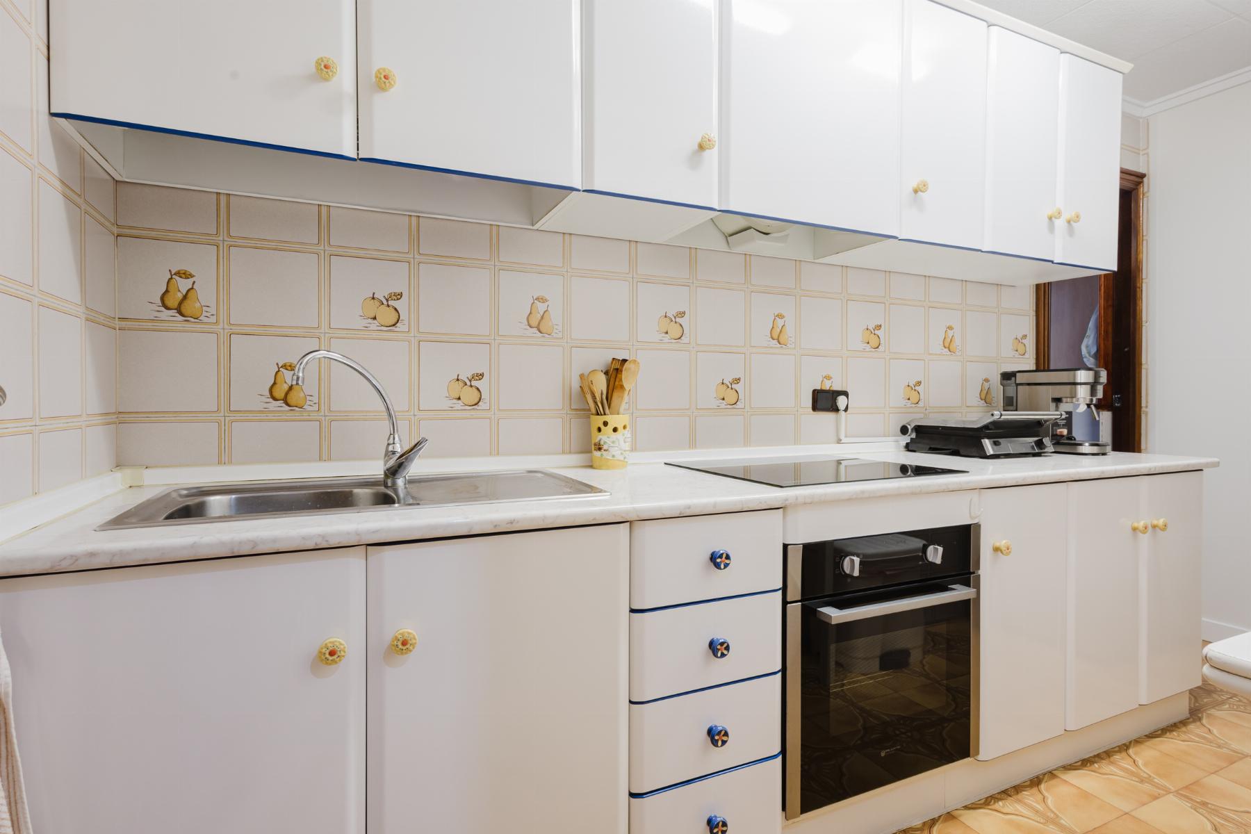 3 Bed, 2 Bath, ApartmentFor Sale, Torrevieja, Alicante