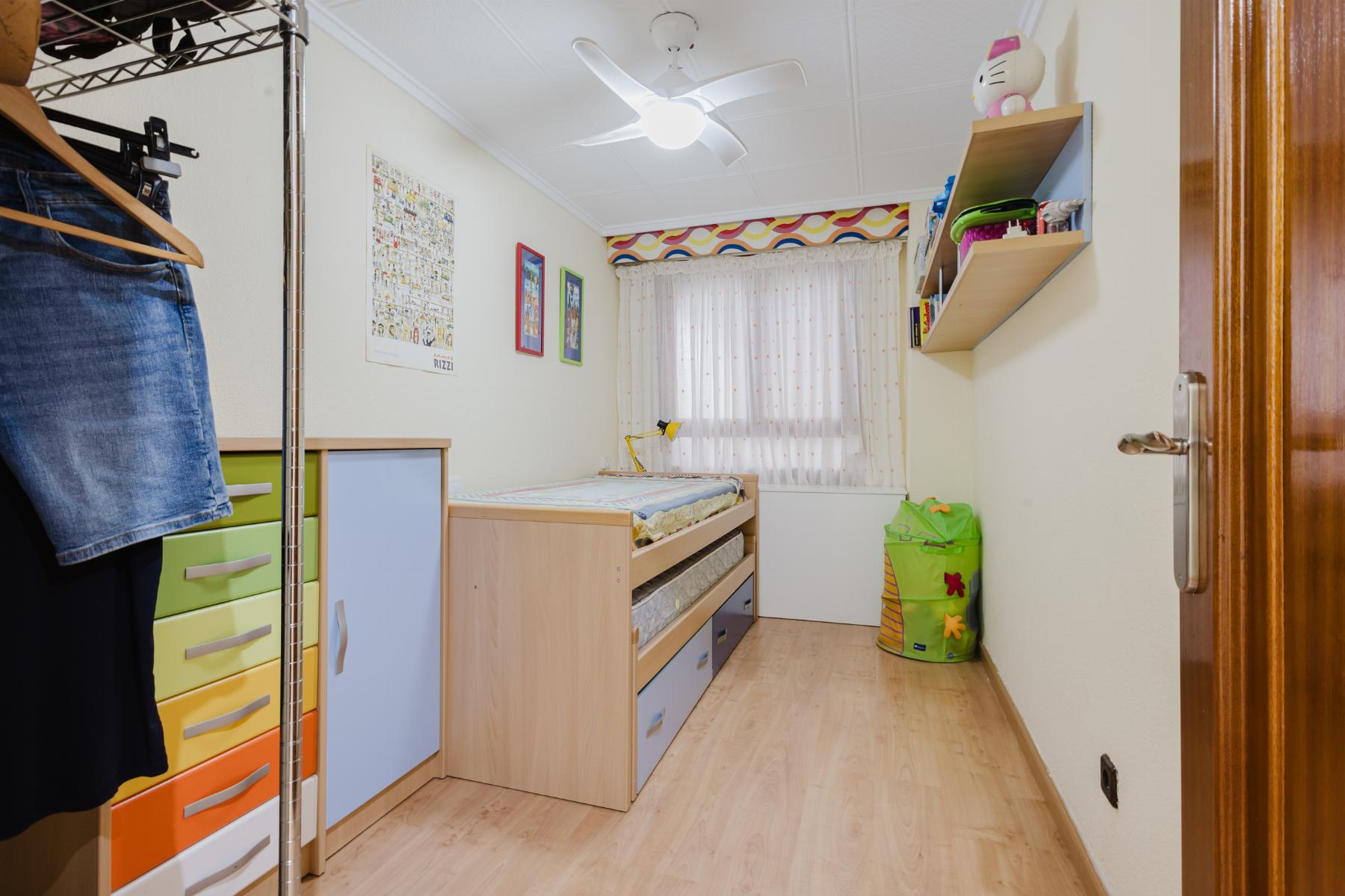 3 Bed, 2 Bath, ApartmentFor Sale, Torrevieja, Alicante