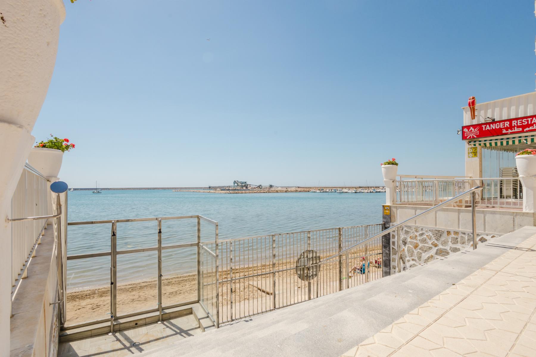 3 Bed, 2 Bath, ApartmentFor Sale, Torrevieja, Alicante