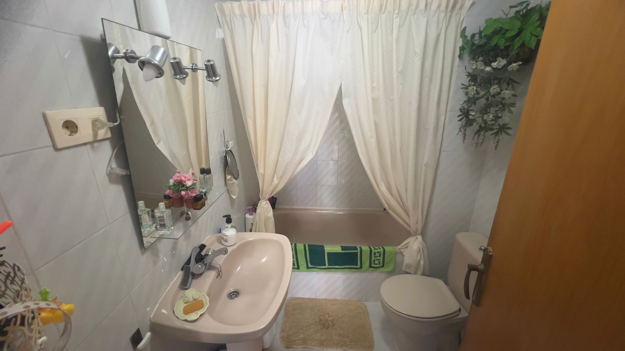 2 Bed, 1 Bath, ApartmentFor Sale, Torrevieja, Alicante