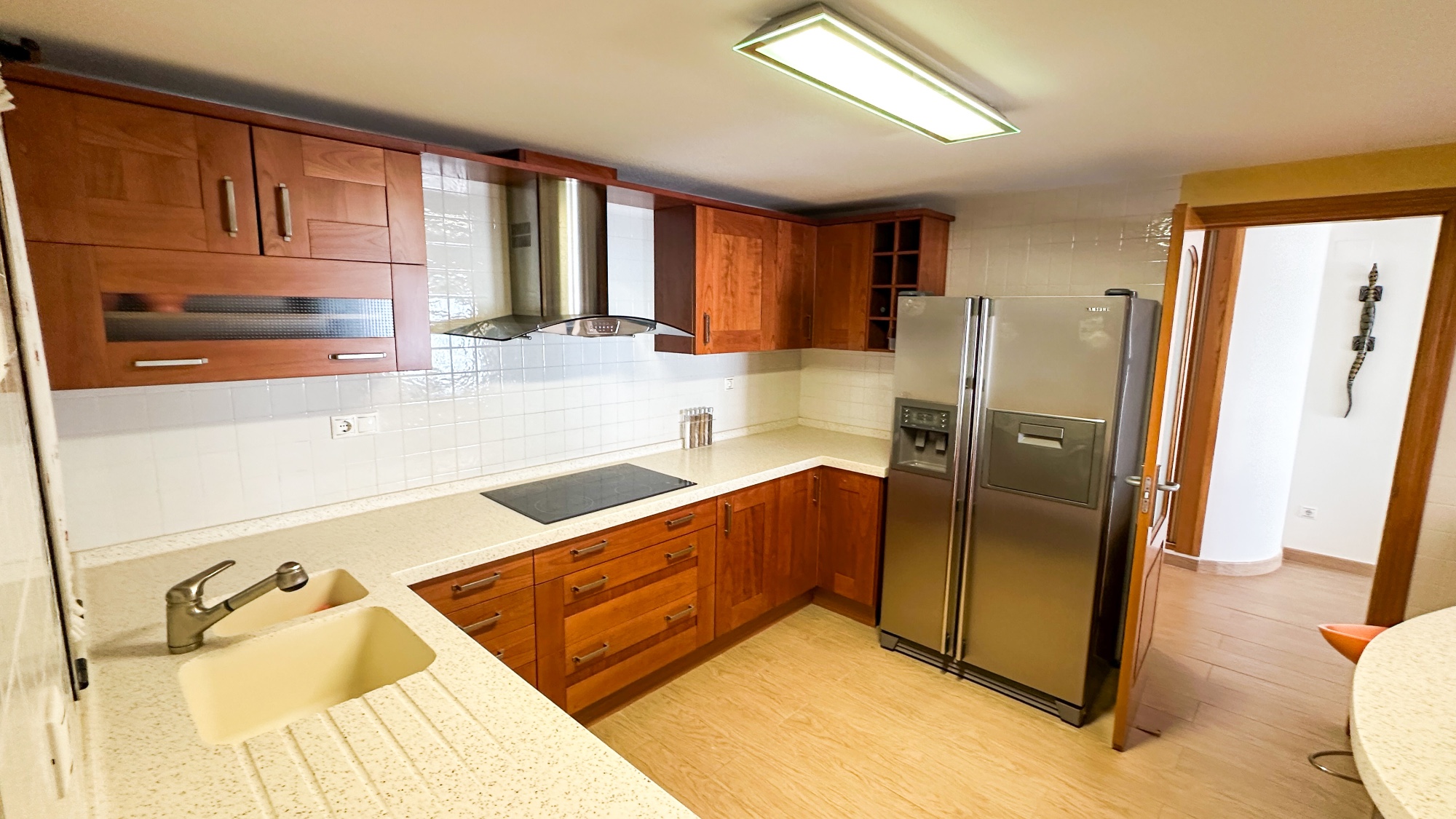 4 Bed, 3 Bath, ApartmentFor Sale, Torrevieja, Alicante